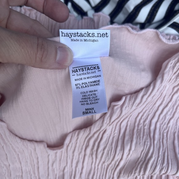 Haystack Light Pink Ruched‎ Textured Top Stretchy Women's Size Small V Neck - Picture 8 of 11